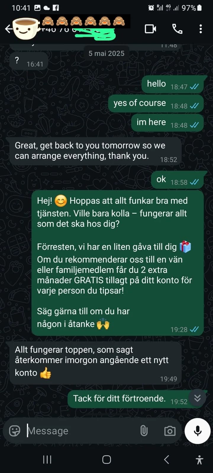 WhatsApp-konversation: Engelsktalande kund nöjd med IPTV-tjänsten och vill ha ett nytt konto